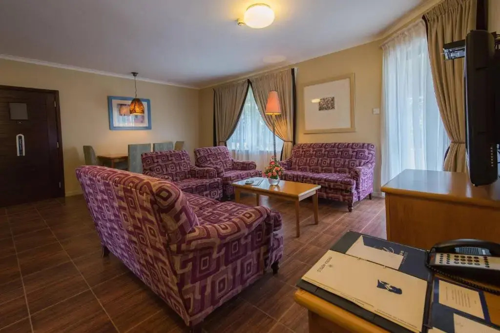 Отель Protea by Marriott Dar Es Salaam Oyster Bay