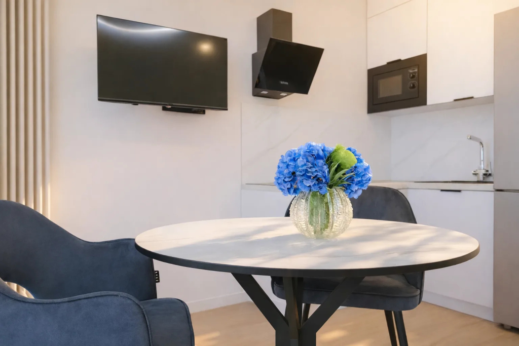 Квартира Просторная Cтудия у Южного рынка — Liberty Sity Apartments