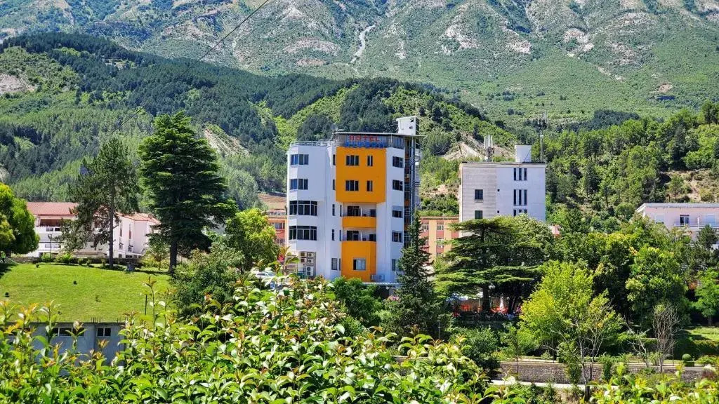 Alvero Hotel