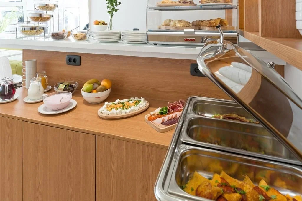 Hotel TESLA - Smart Stay Garni