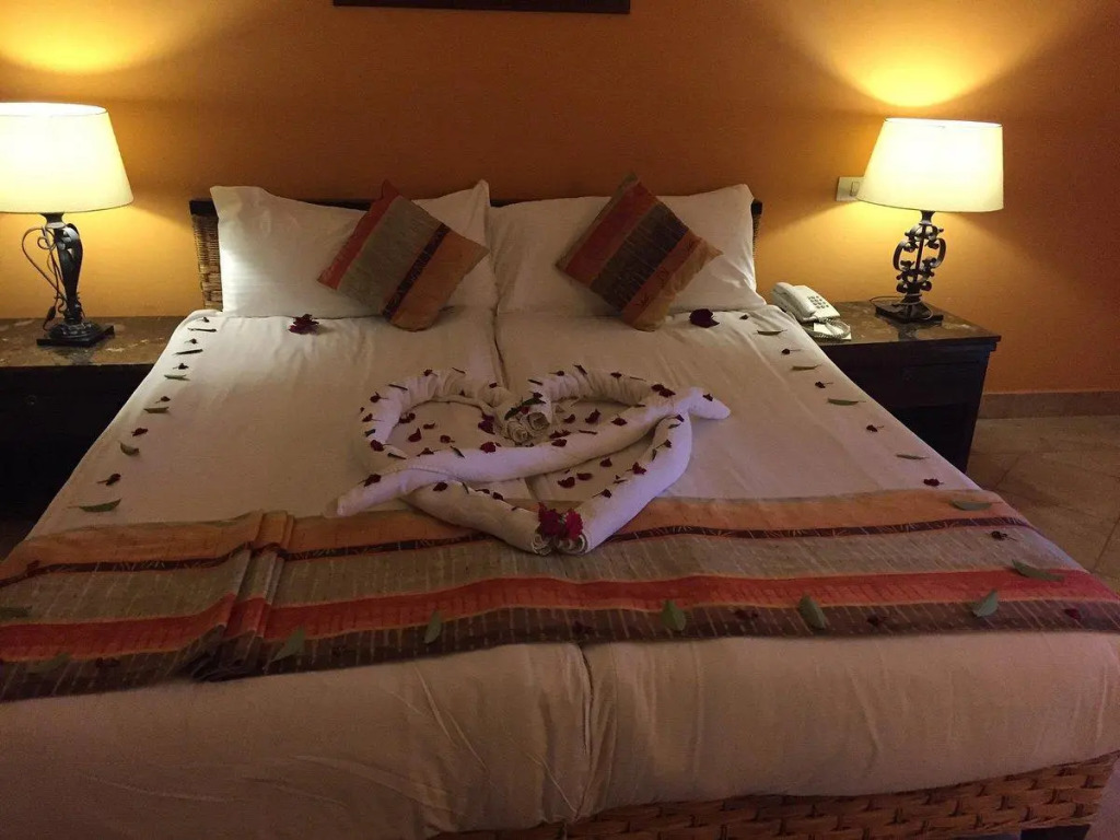 Курортный отель Swiss Inn Pyramids Golf Resort