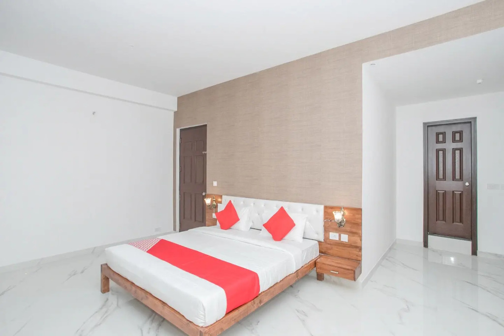 Отель Dollars Nest