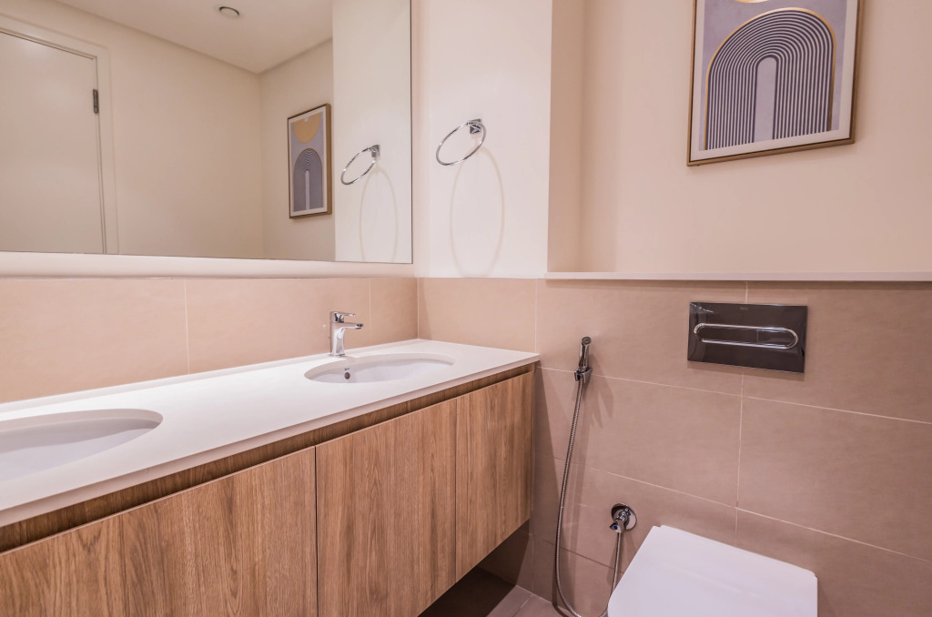 Elite LUX Holiday Homes - Upscale & Stylish 2BR Dubai Hills