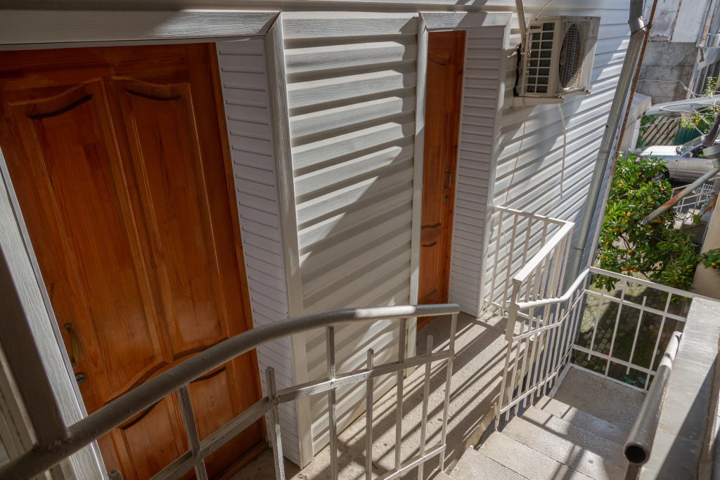 Nikus Furnished Rooms