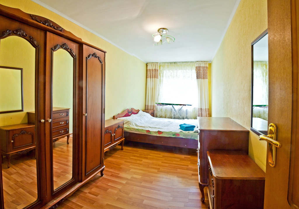 Lessor 203 Apartments