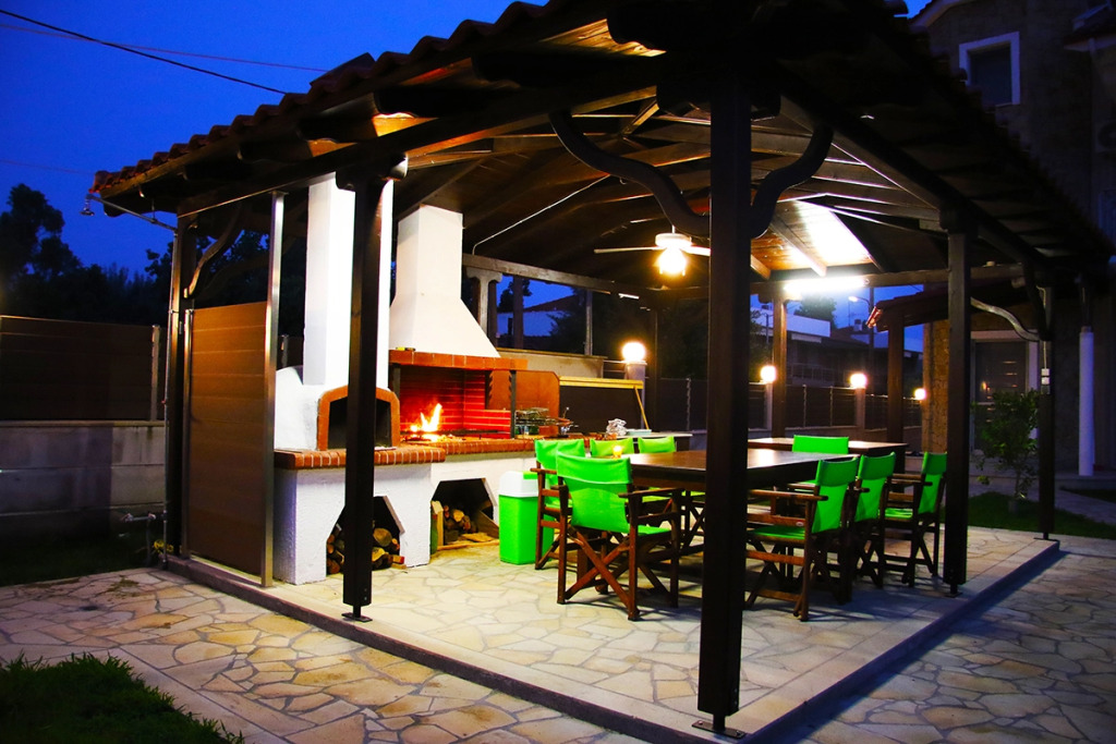 Вилла Toroni Luxury Villas- White Villa