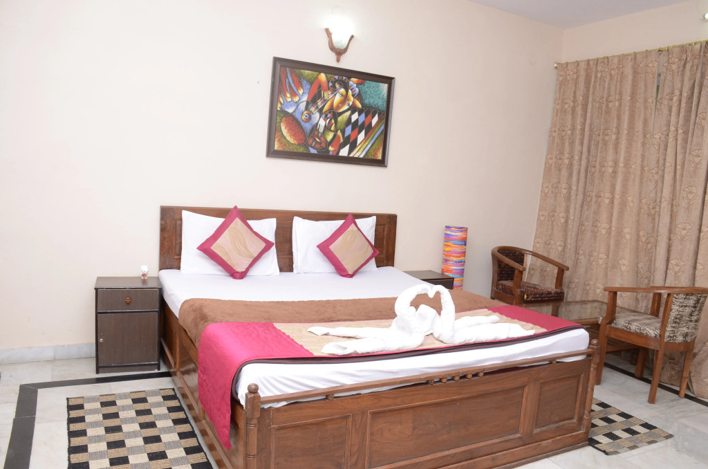 Гостевой Дом Lake Retreat Bhimtal