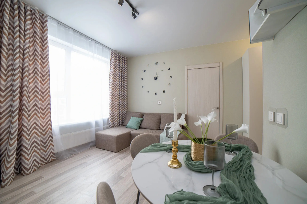 Квартира BeGuest с балконом на Пехотинцев 2Д