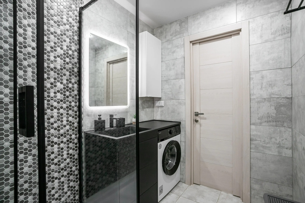 Na Sevastopolskom Prospekte Flat