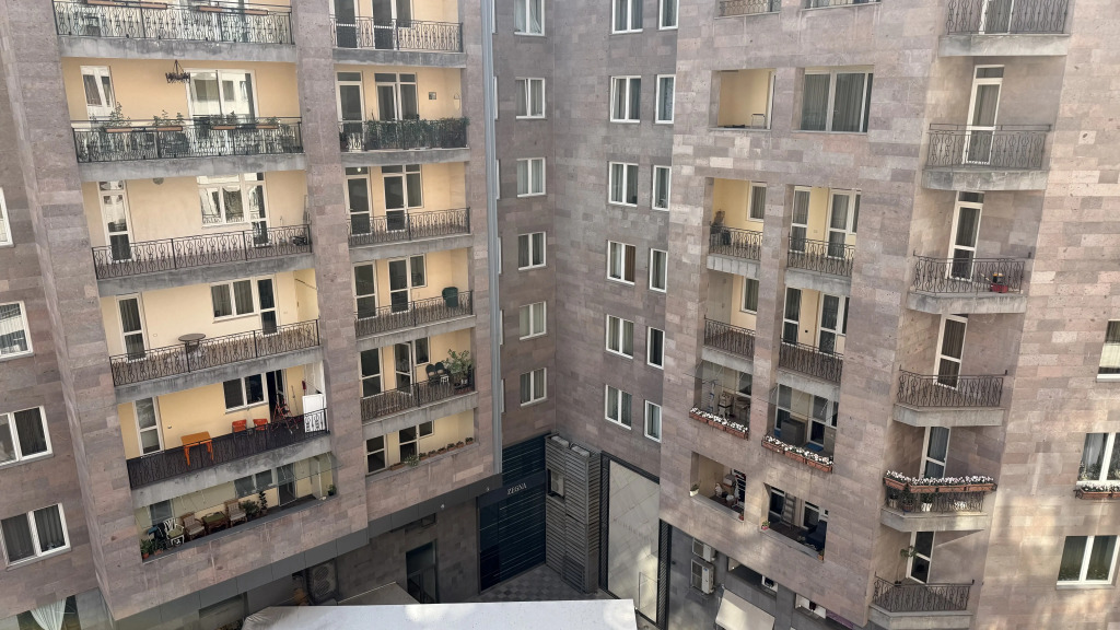 Апартаменты с 2 Спальнями и с Балконом в Центре Города от Sweet Home