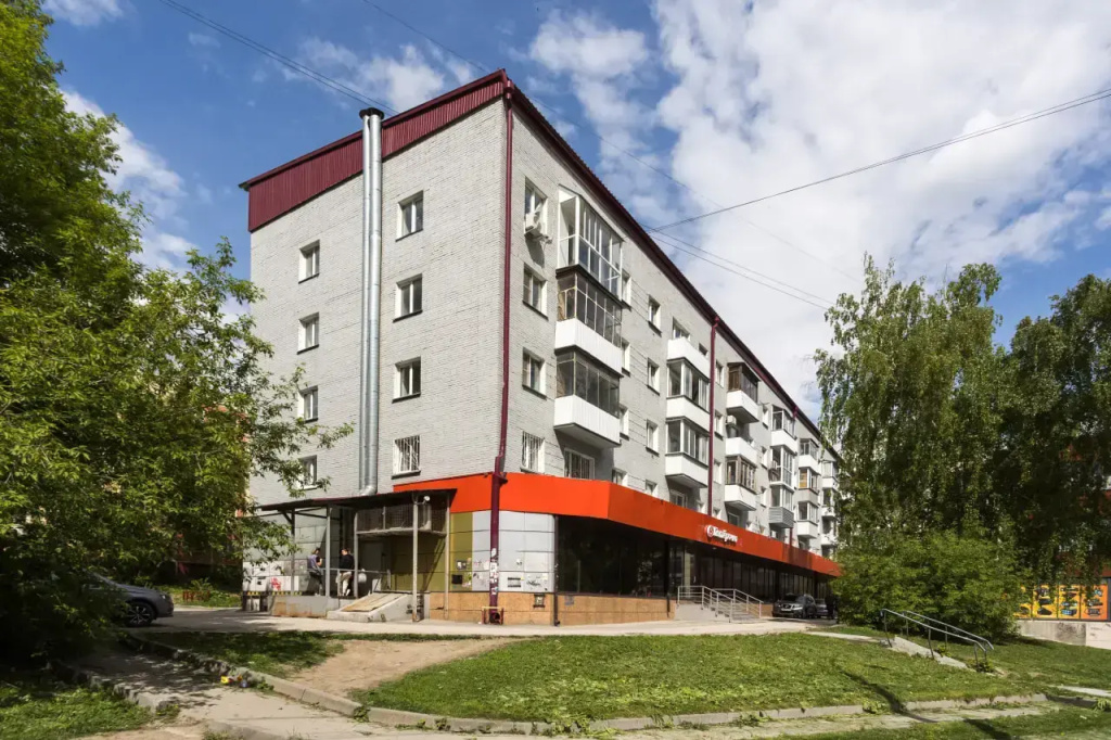 Квартира Комфортная 1к-студия у метро | Круглосуточный заезд 24/7 | Кондиционер | Локомотив Арена | Сибирский Молл