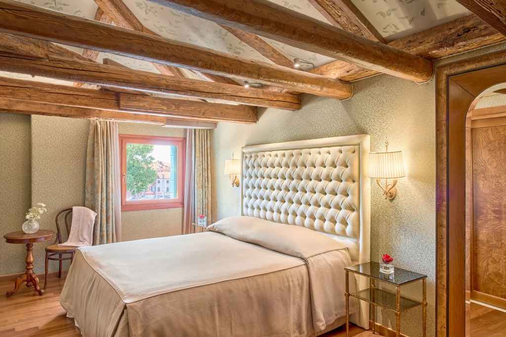 Hotel Santa Chiara