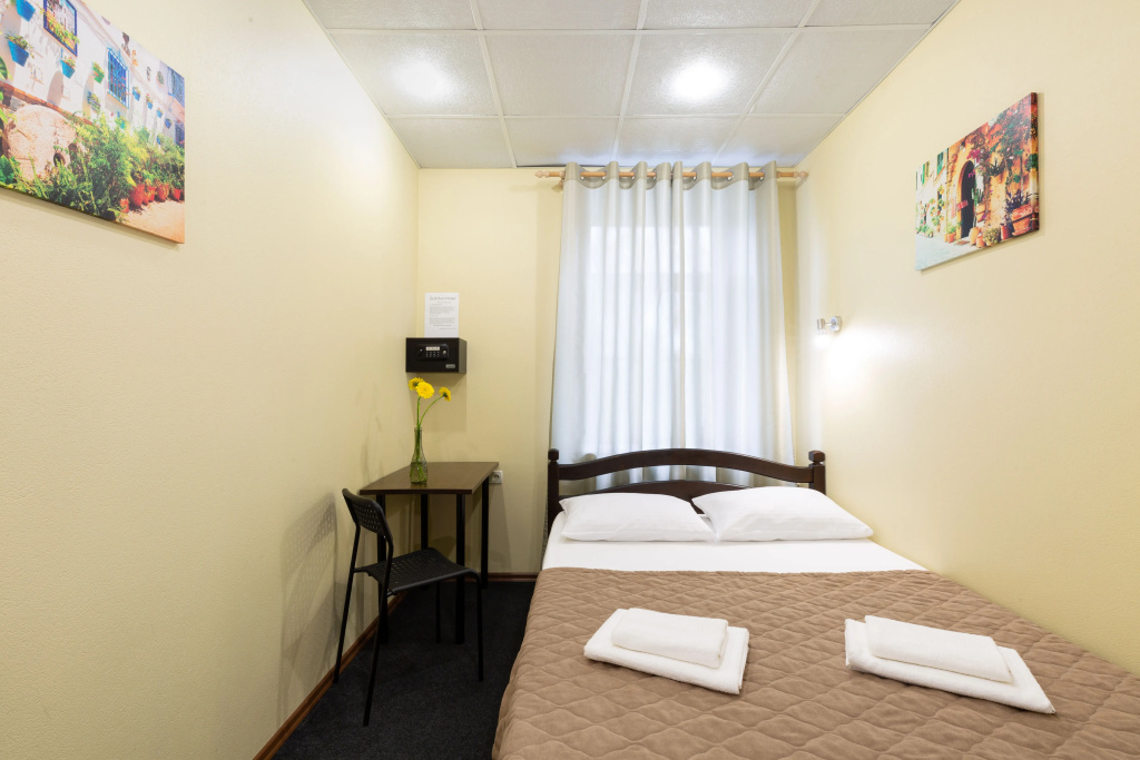 Mini-Hotel Entrance N2