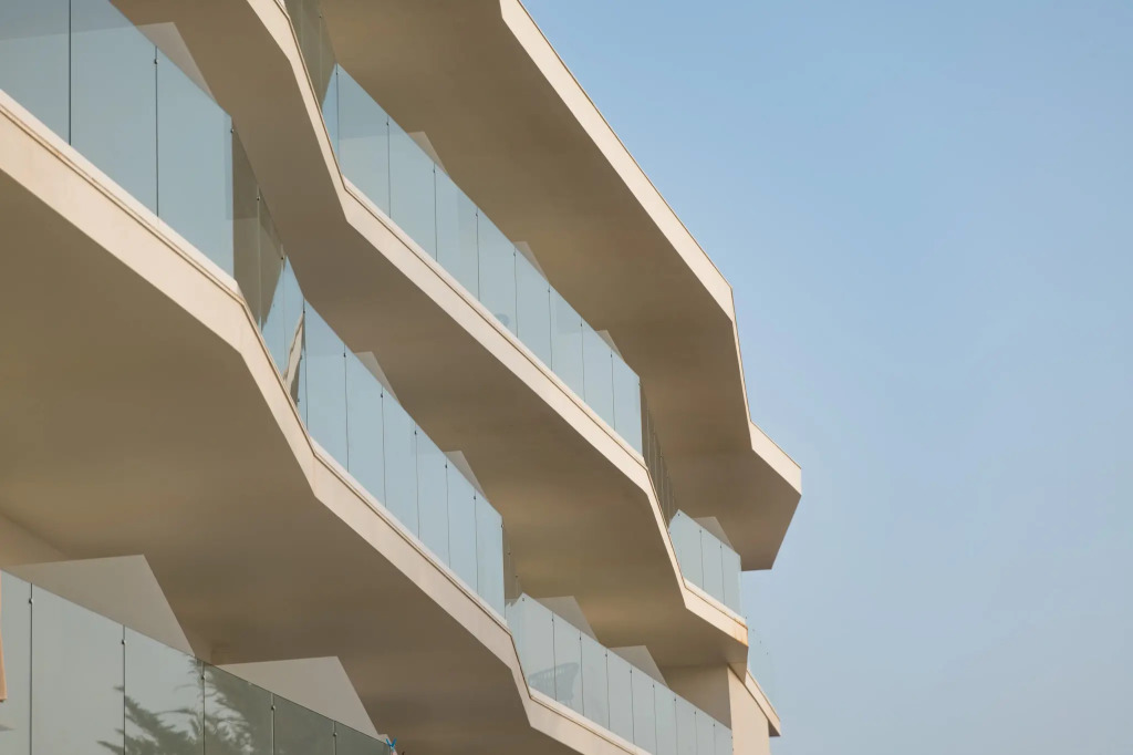 Отель Castelo Suites