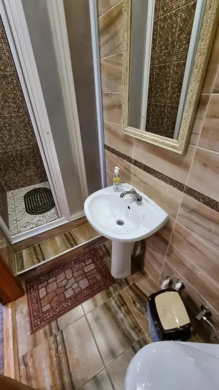 Двухместный люкс с балконом (двуспальная кровать) в Гостевой дом на 8 Марта