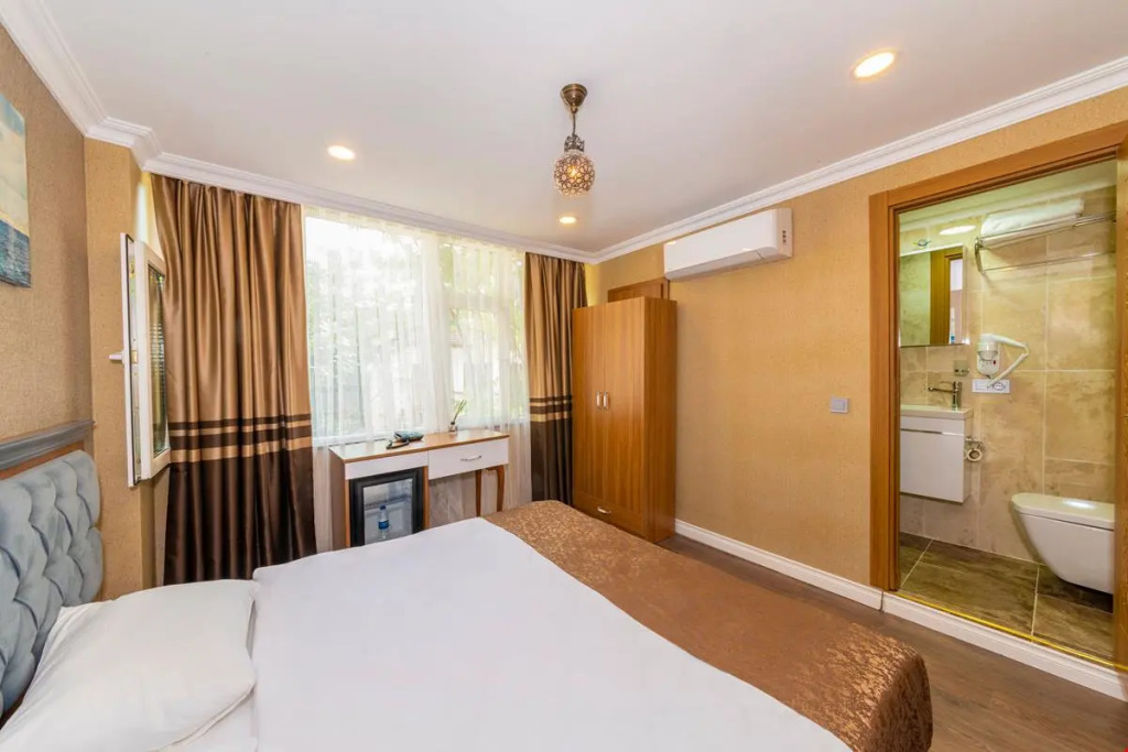 Golden Sand Hotel