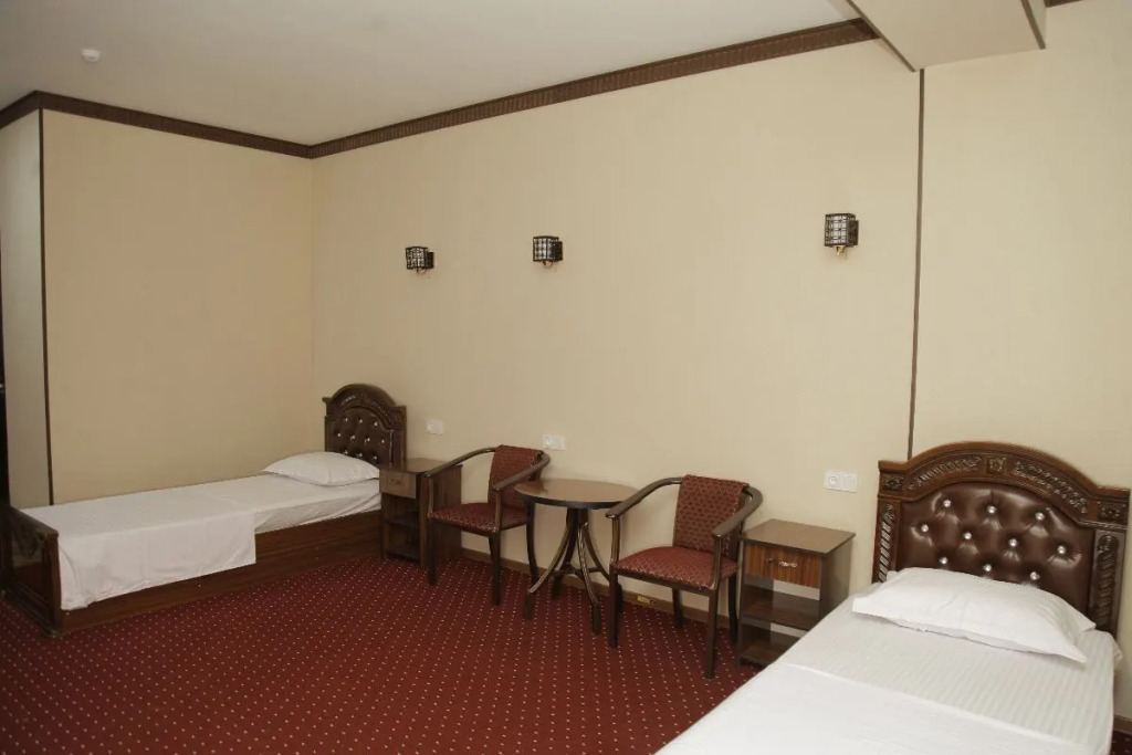 Mufarshox Hotel