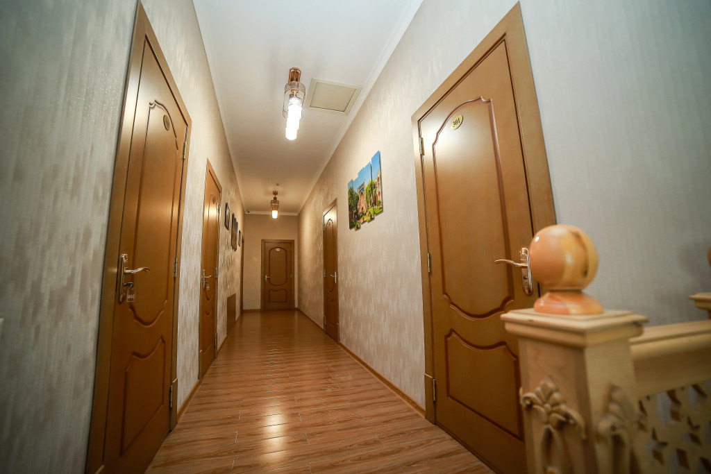 Rayhon Hotel
