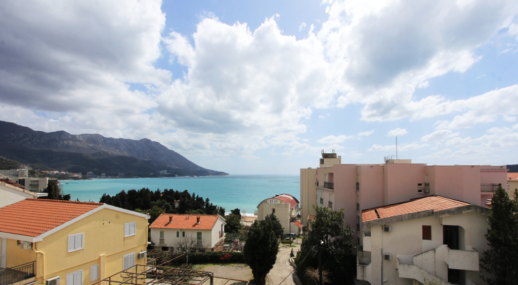 Azure Residence First Line Sea View