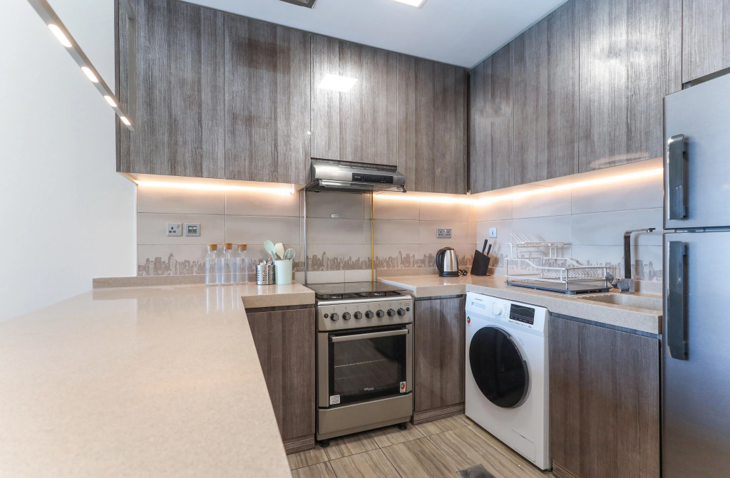 Апартаменты Elite LUX Holiday Homes - Stunning Lake View 1BHK Retreat in JLT Dubai