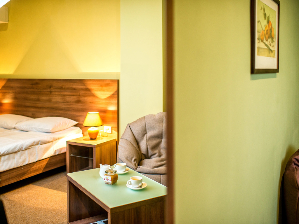 Lviv Central Jam Hotel