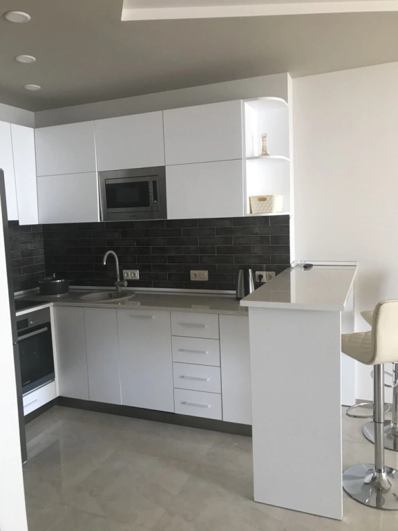 Mega Palace Apartments