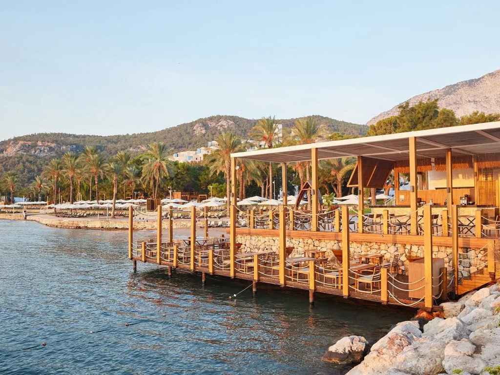 Rixos Sungate - The Land of Legends Access