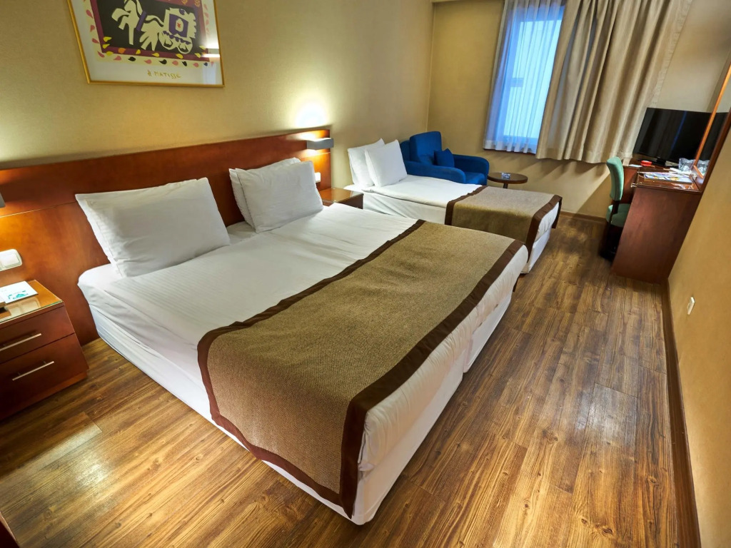 Feronya Hotel