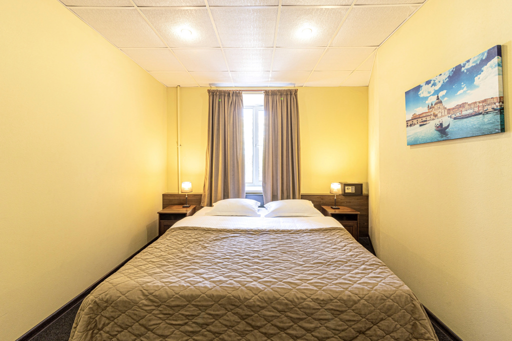 Mini-Hotel Entrance N2