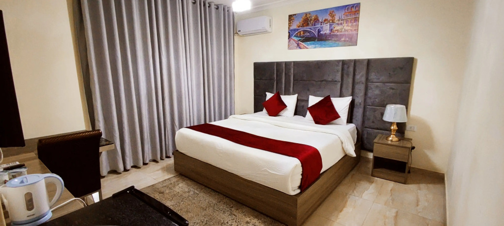 Отель Golden Hotel