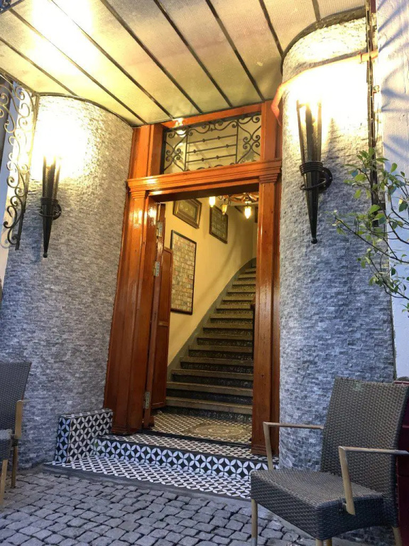 Antique Hostel
