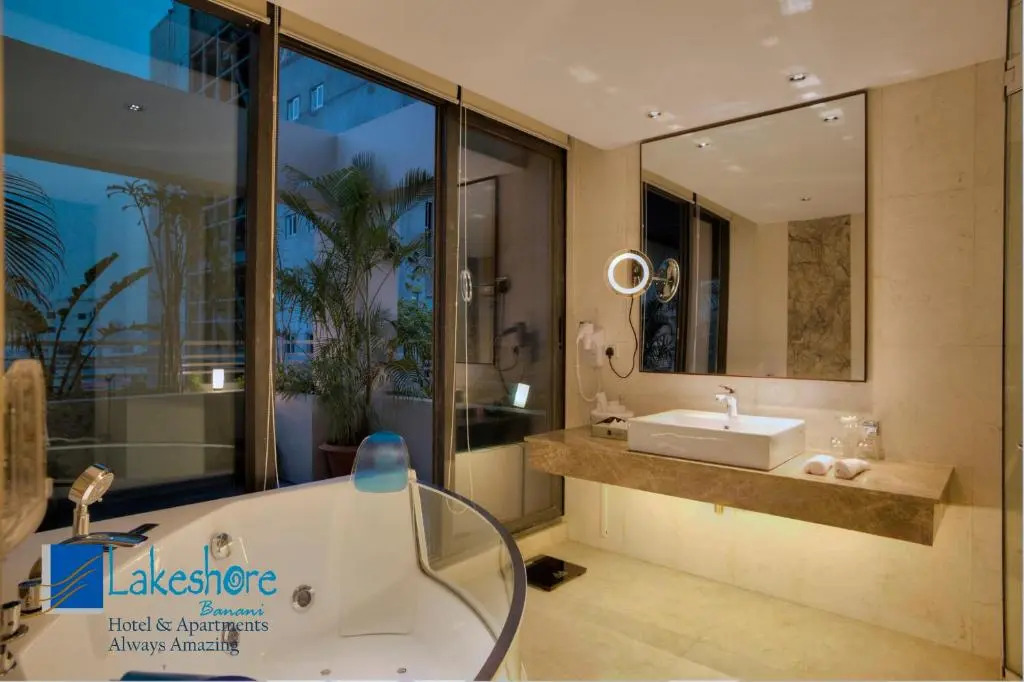 Lakeshore Suites, Banani