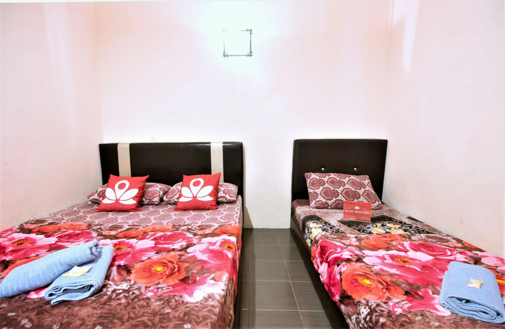 Отель ZEN Rooms Jalan Bohor