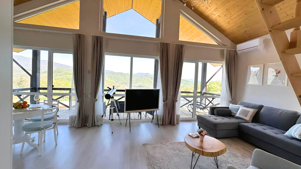 Частный дом с панорамным видом на горы