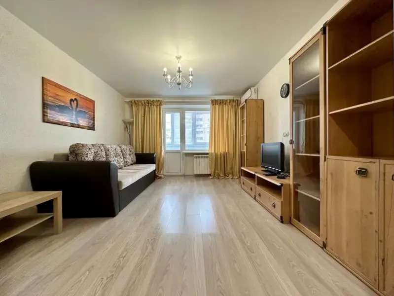 Квартира Трехкомнатная Курчатова 10