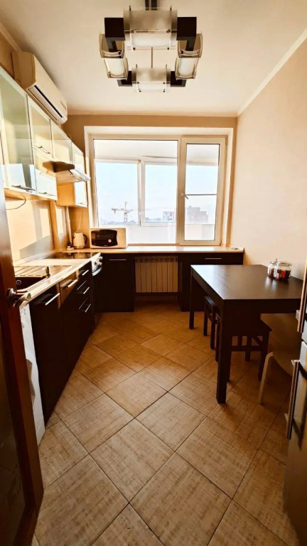 Warm Central Flat