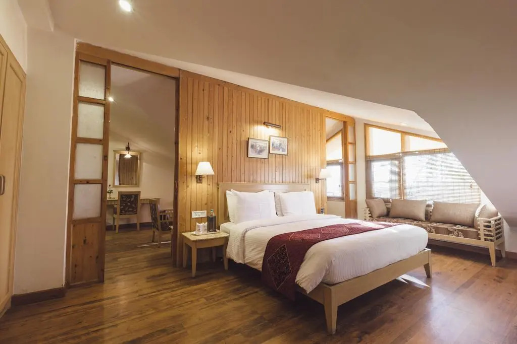 Hotel Willow Banks, Mall Road Shimla
