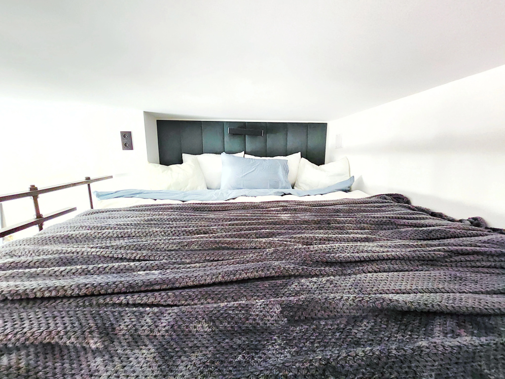 Апартаменты EasyGuest в стиле loft у метро Трубная
