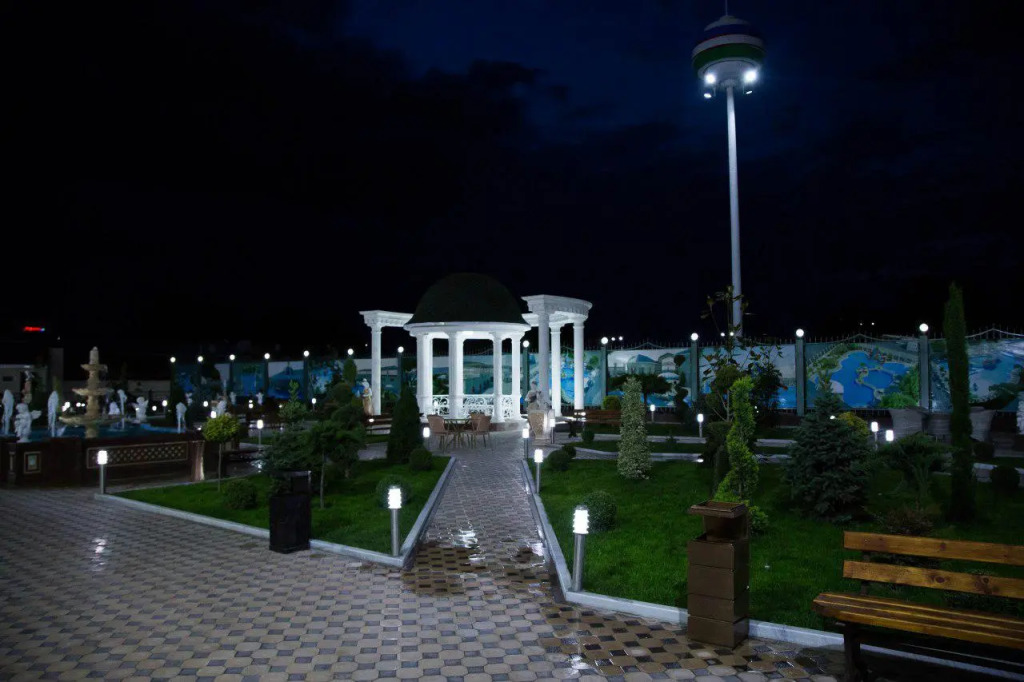 Alexander Hotel