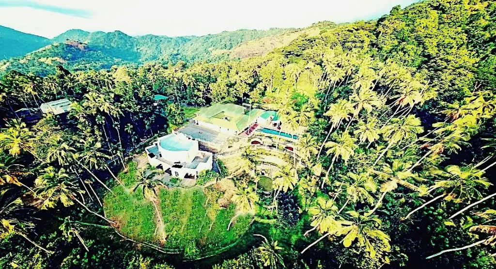 Отель The Flame Tree Estate