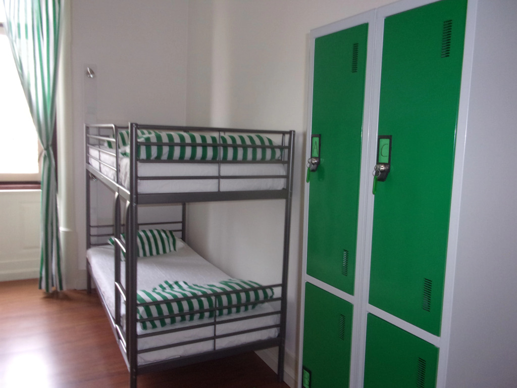 Hostel 402