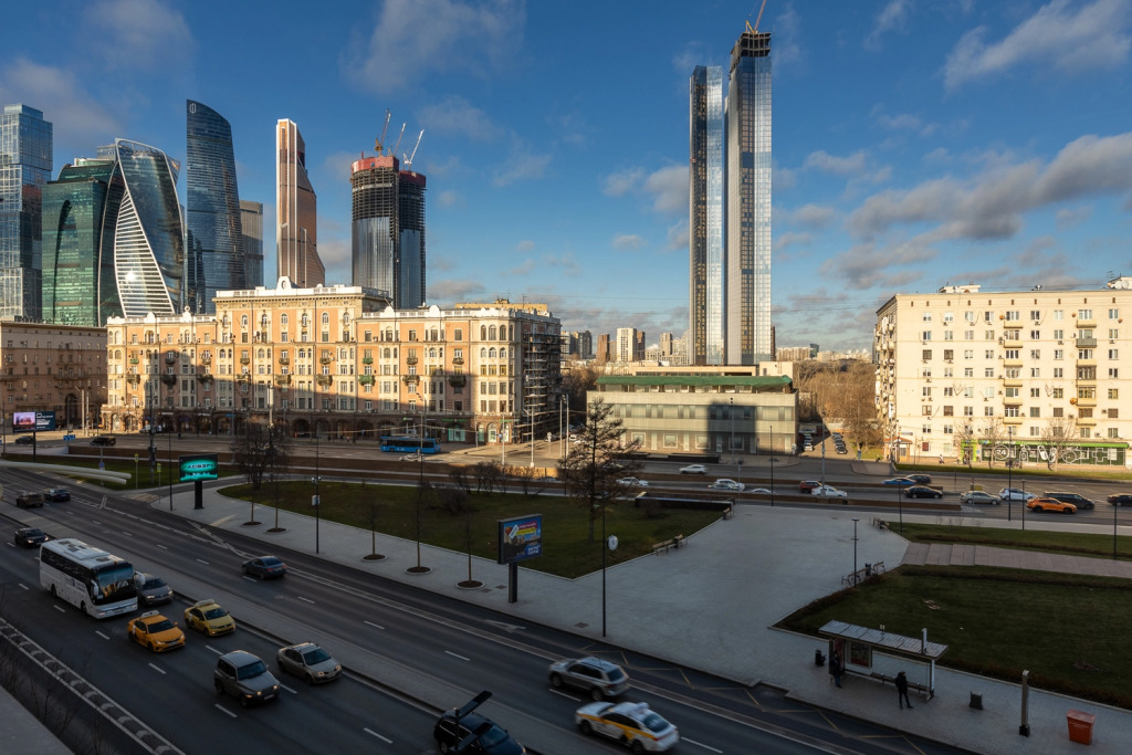 Квартира Просторная и стильная 3-комнатная с панорамным видом на Кутузовский проспект и Москва-Сити