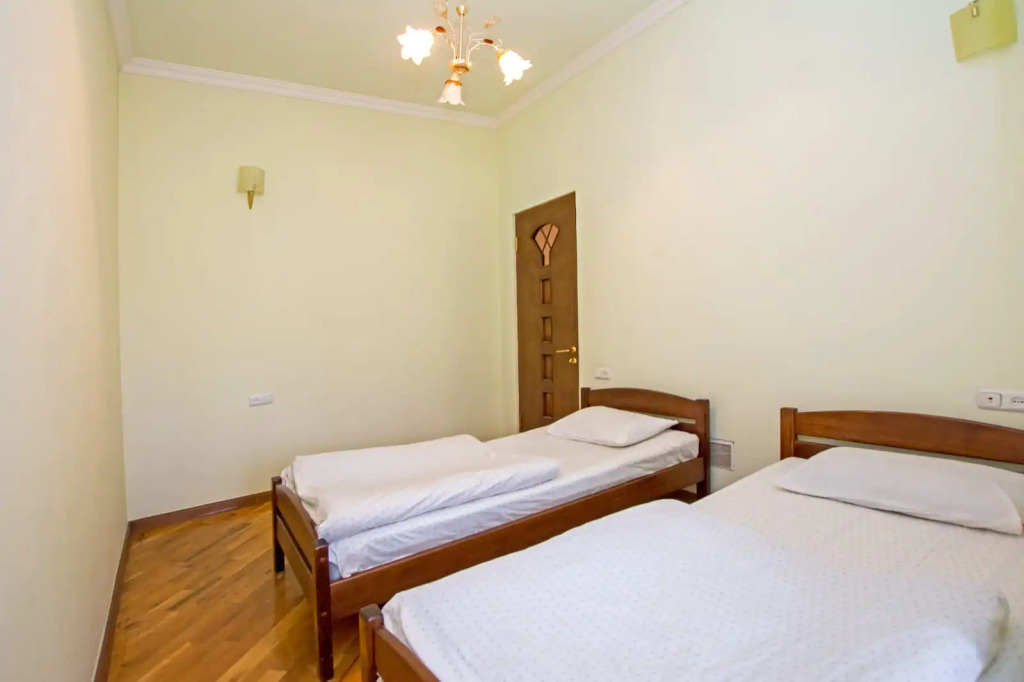 Апартаменты RentInnYerevan, Vardanants Street 7