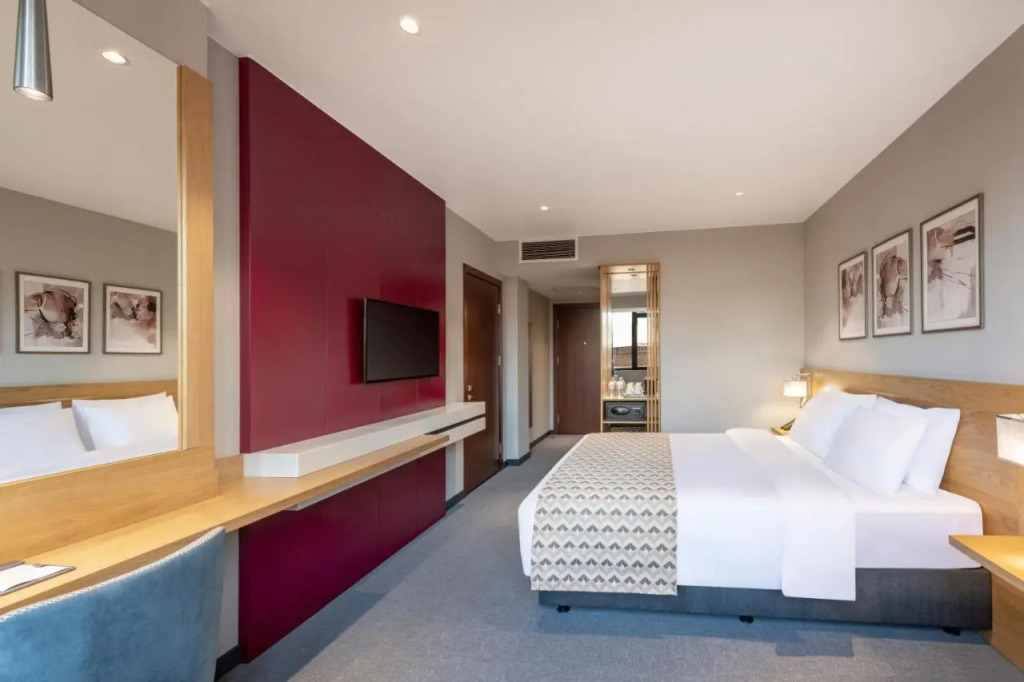 Отель Clocks Hotel Tbilisi