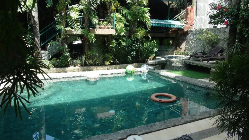 MBs Garden Inn