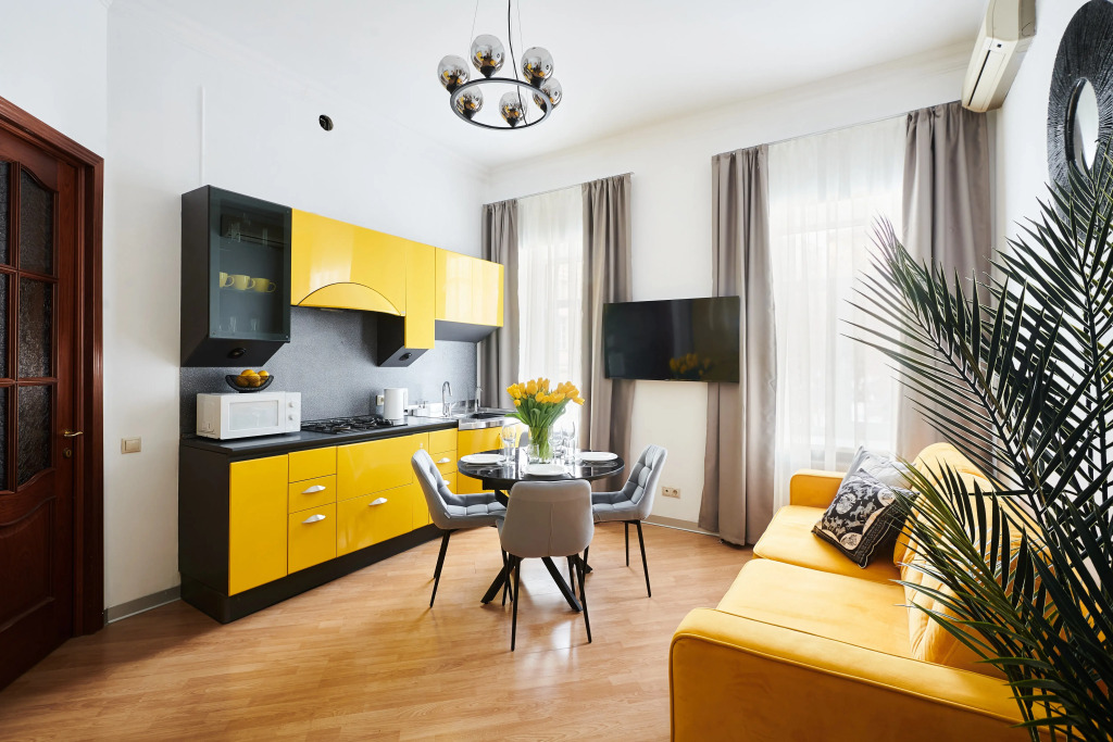 Квартира GM Apartments Яркая Трехкомнатная у Красной Площади