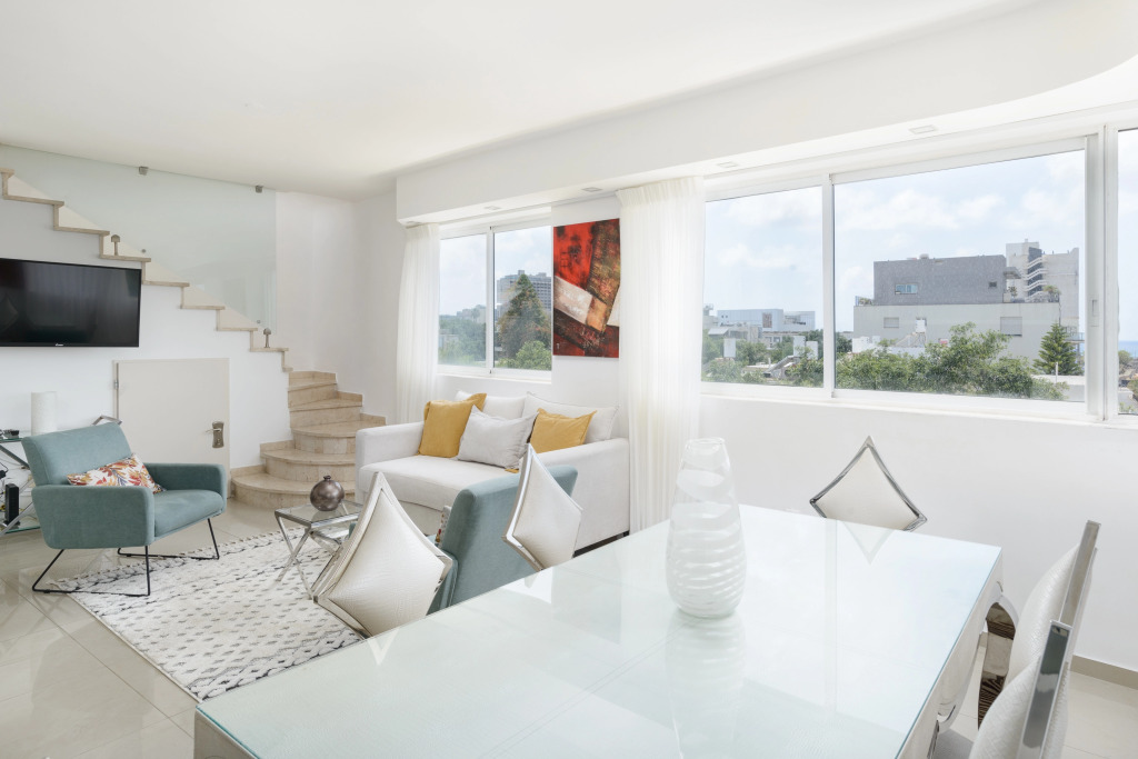 Апартаменты Penthouse with Panoramic View by FeelHome