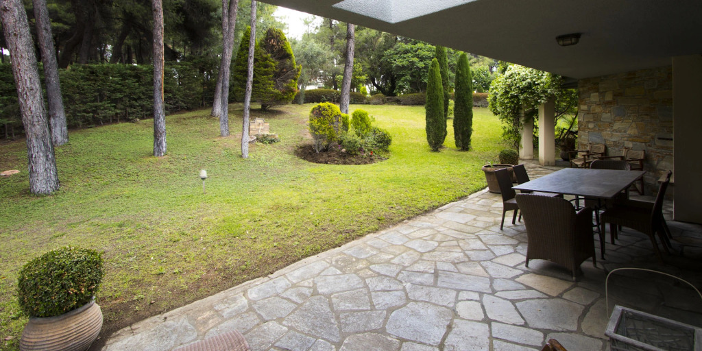 Вилла Araucaria Shared Pool Sani