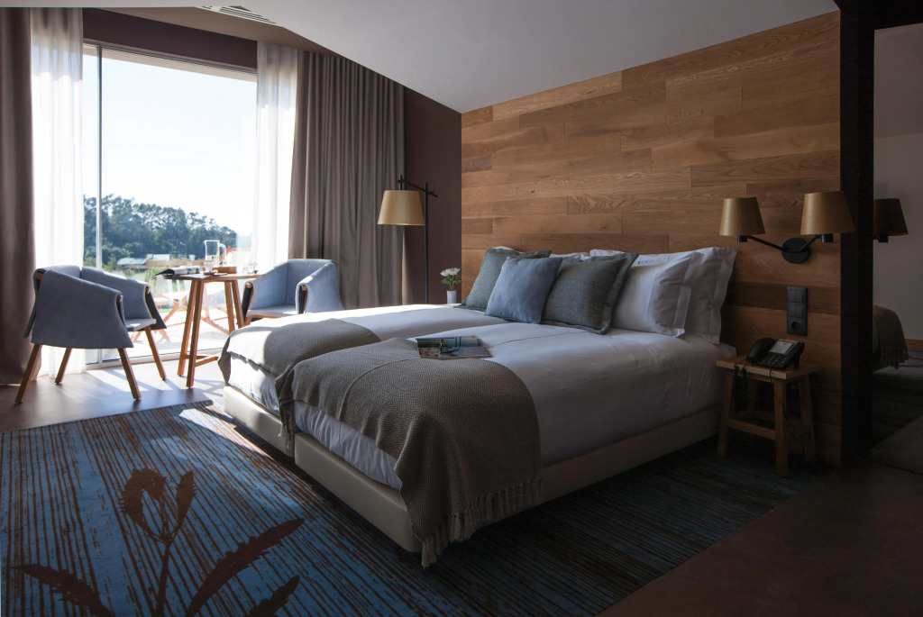 Отель Vale dAzenha Hotel and Residences