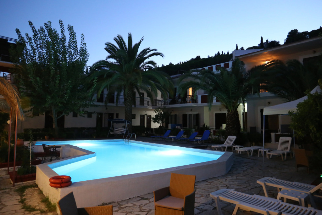 Отель Sunshine Inn